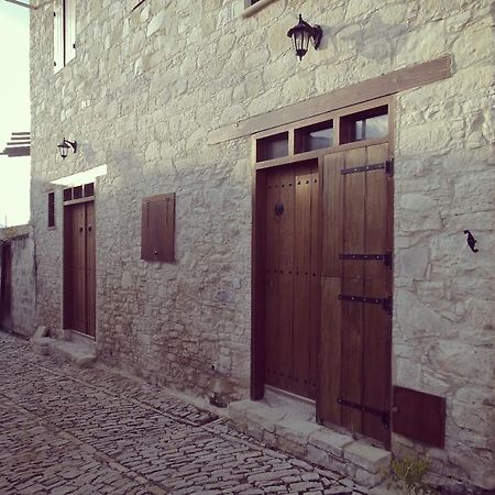 Corner Cottage Lania Екстериор снимка